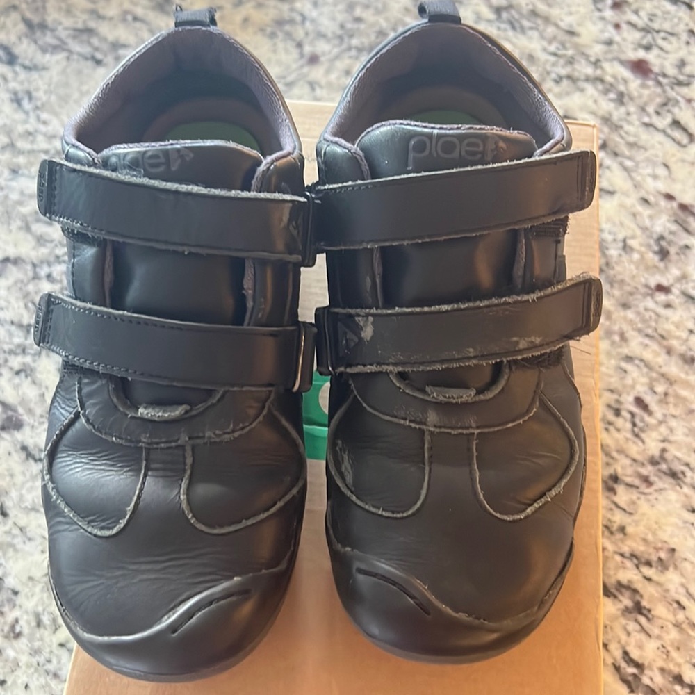 Plae Roan All Over Black Shoes